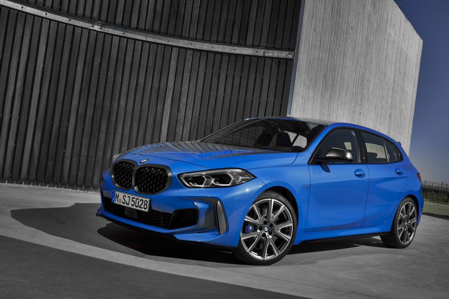  BMW M135i xDrive (F40) 2019 года  (WW) (фото 7 из 189)